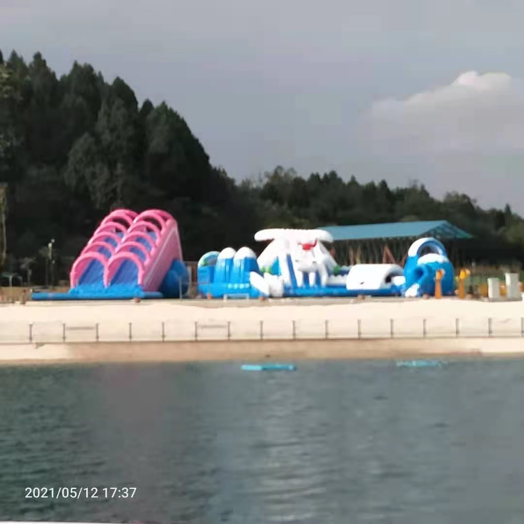 阿克塞儿童游泳池移动水上乐园